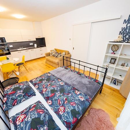 Lovely Studio Apartment, Free Parking 1,55 Hight Praga Zewnętrze zdjęcie