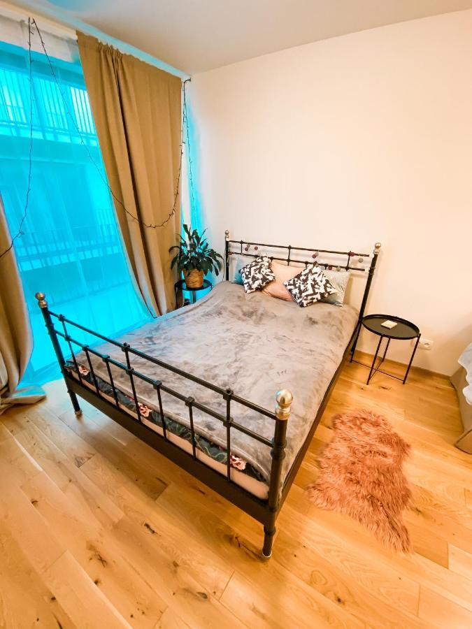 Lovely Studio Apartment, Free Parking 1,55 Hight Praga Zewnętrze zdjęcie
