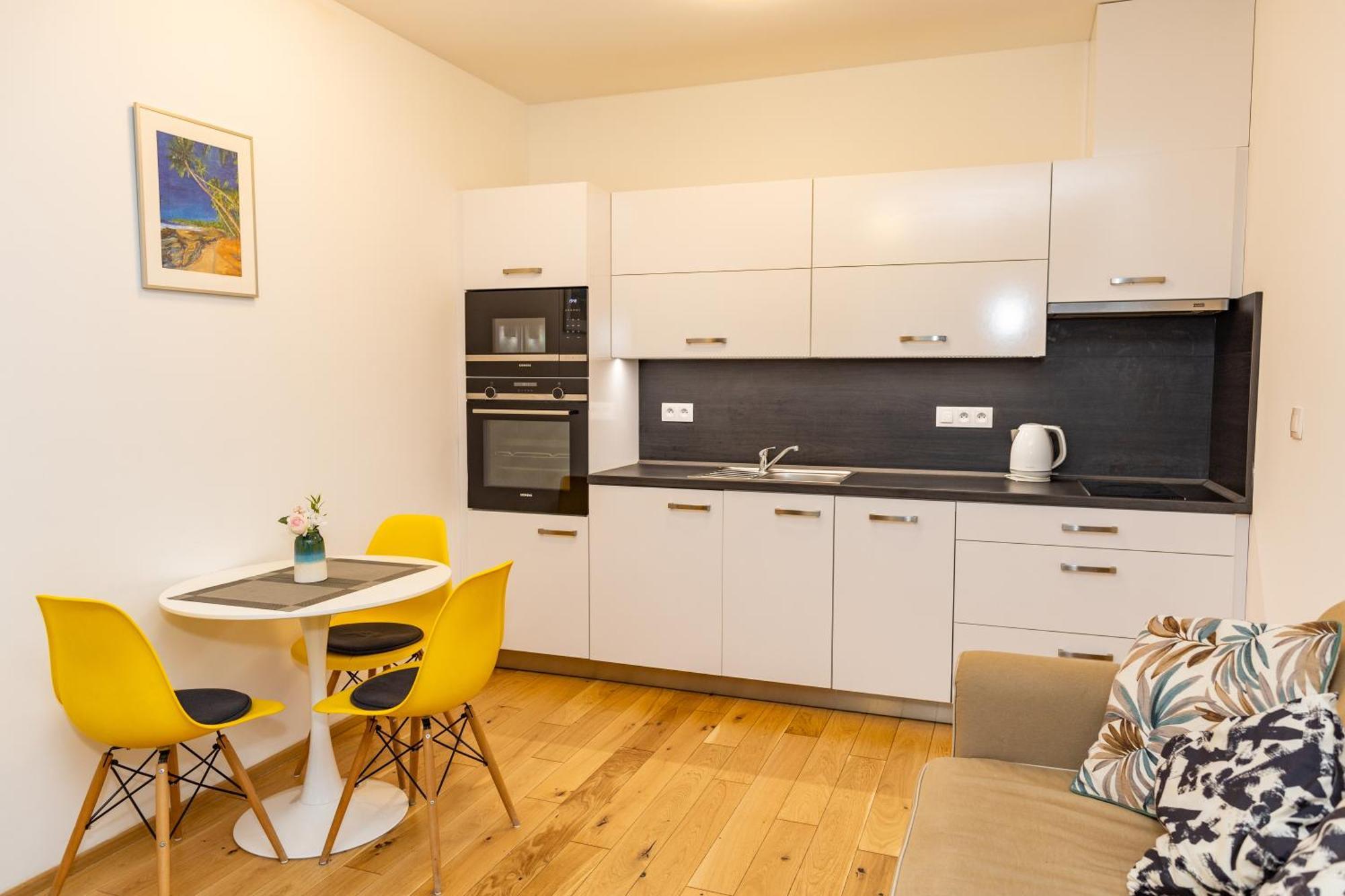 Lovely Studio Apartment, Free Parking 1,55 Hight Praga Zewnętrze zdjęcie