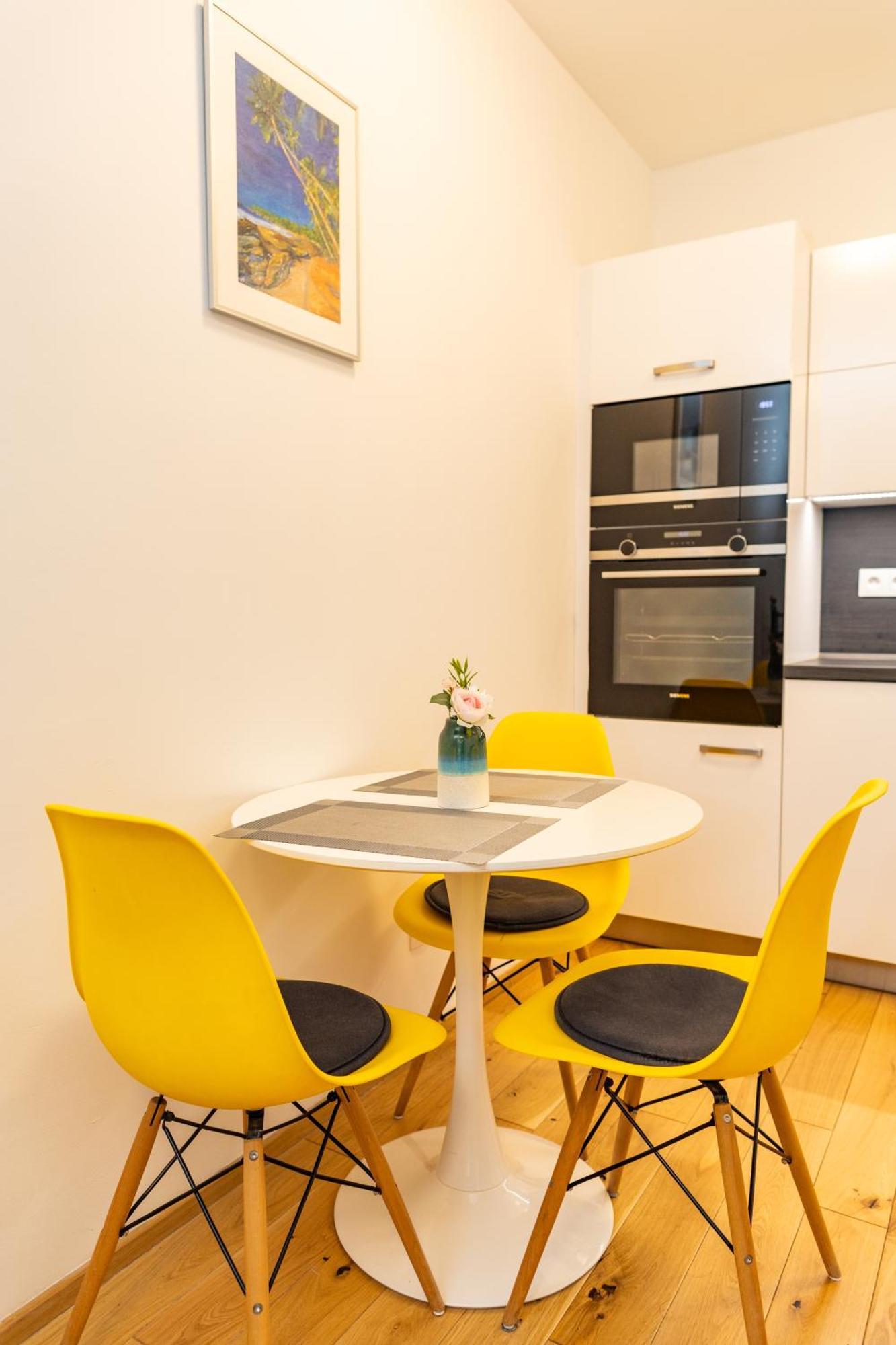 Lovely Studio Apartment, Free Parking 1,55 Hight Praga Zewnętrze zdjęcie
